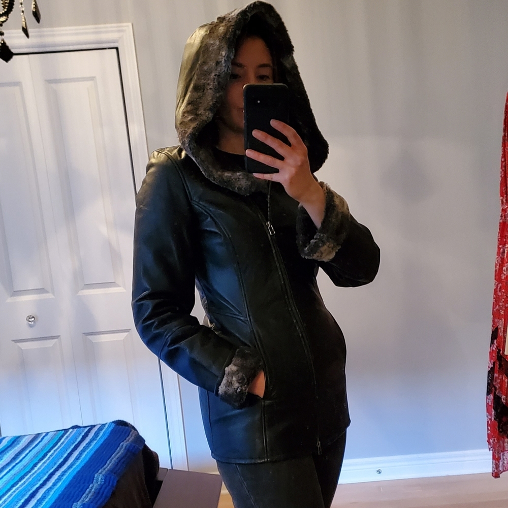 Danier leather hooded jacket - Picture 16 of 16